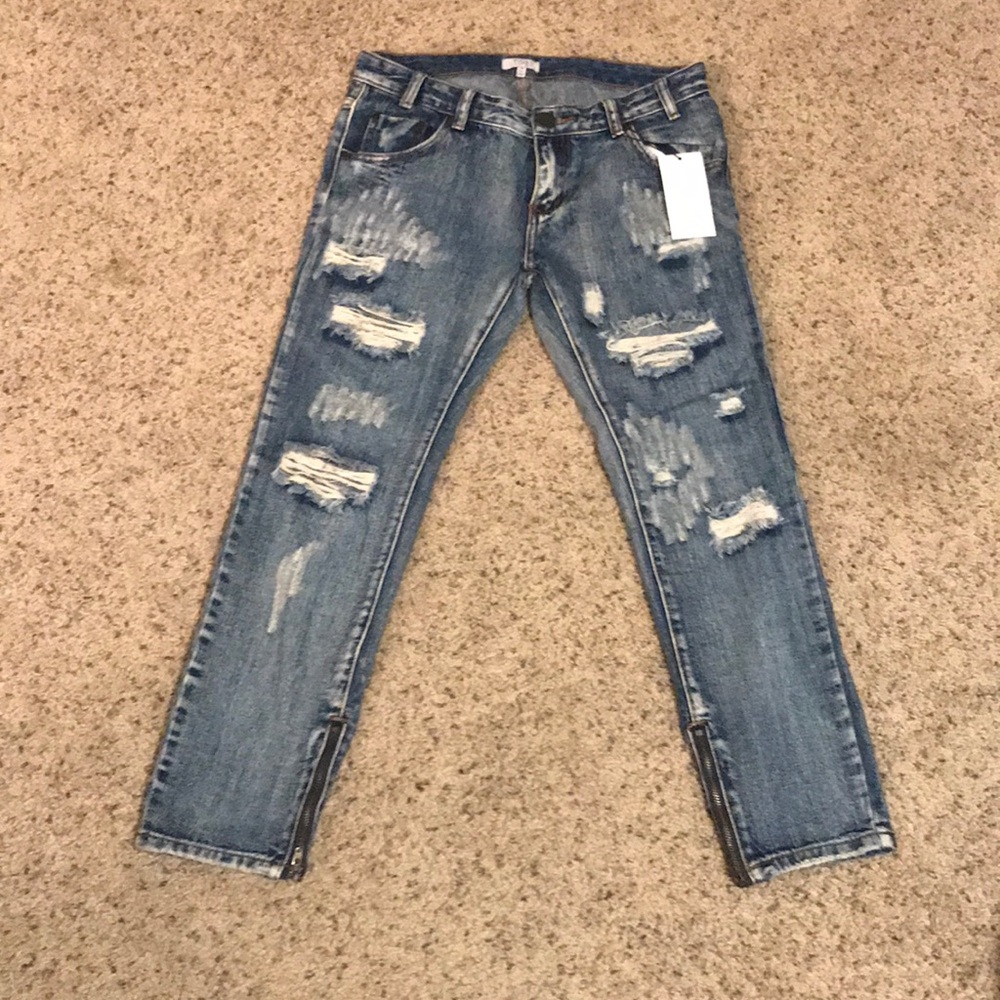 Distressed Girlfriend Jeans NWT
